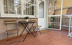 Alma - Vatican Apartment